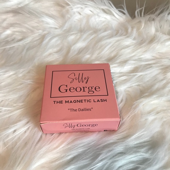 Silly George Other - ✨SOLD✨ Silly George “The Dailies” Magnetic Lashes